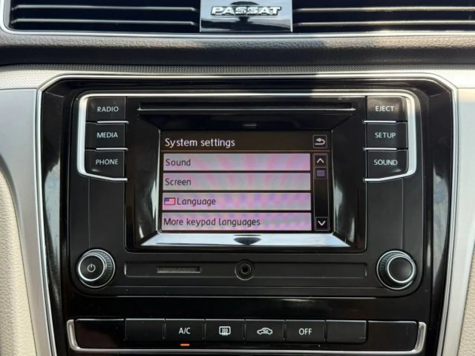 Used 2018 Volkswagen Passat 2.0T S FWD image 27