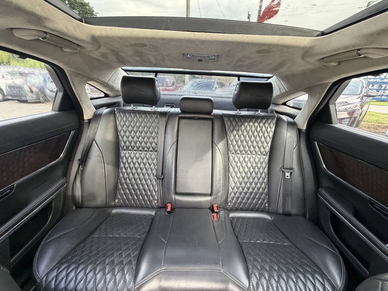 Used 2016 Jaguar XJ L Supercharged RWD image 32