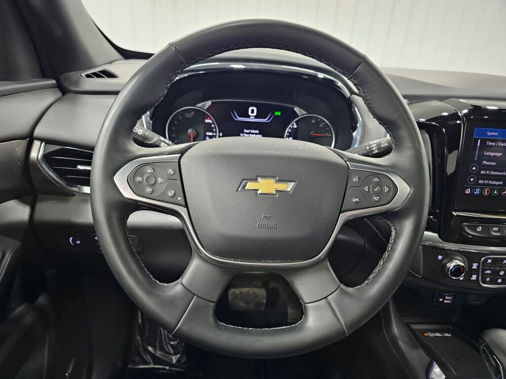 Used 2023 Chevrolet Traverse Premier image 16