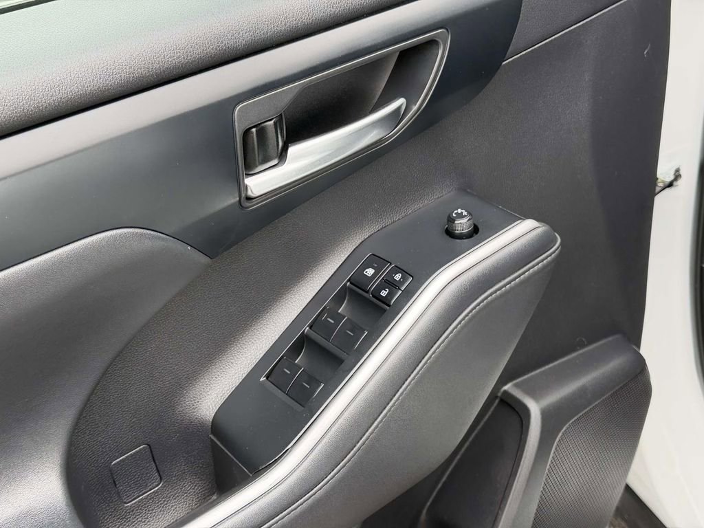 Used 2022 Toyota Highlander XLE image 18