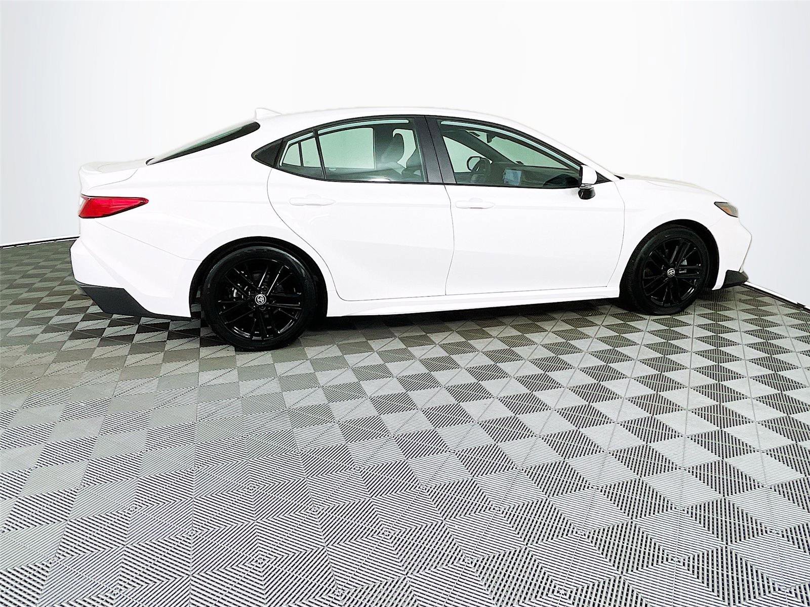 Used 2025 Toyota Camry SE w/ Multimedia Upgrade Package FWD image 11