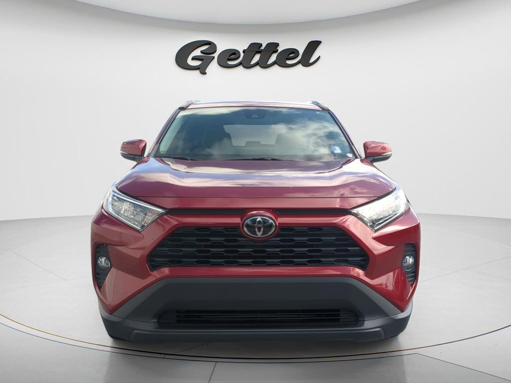 Used 2021 Toyota RAV4 XLE FWD video 2