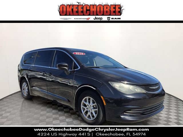 Used 2017 Chrysler Pacifica Touring FWD video 1