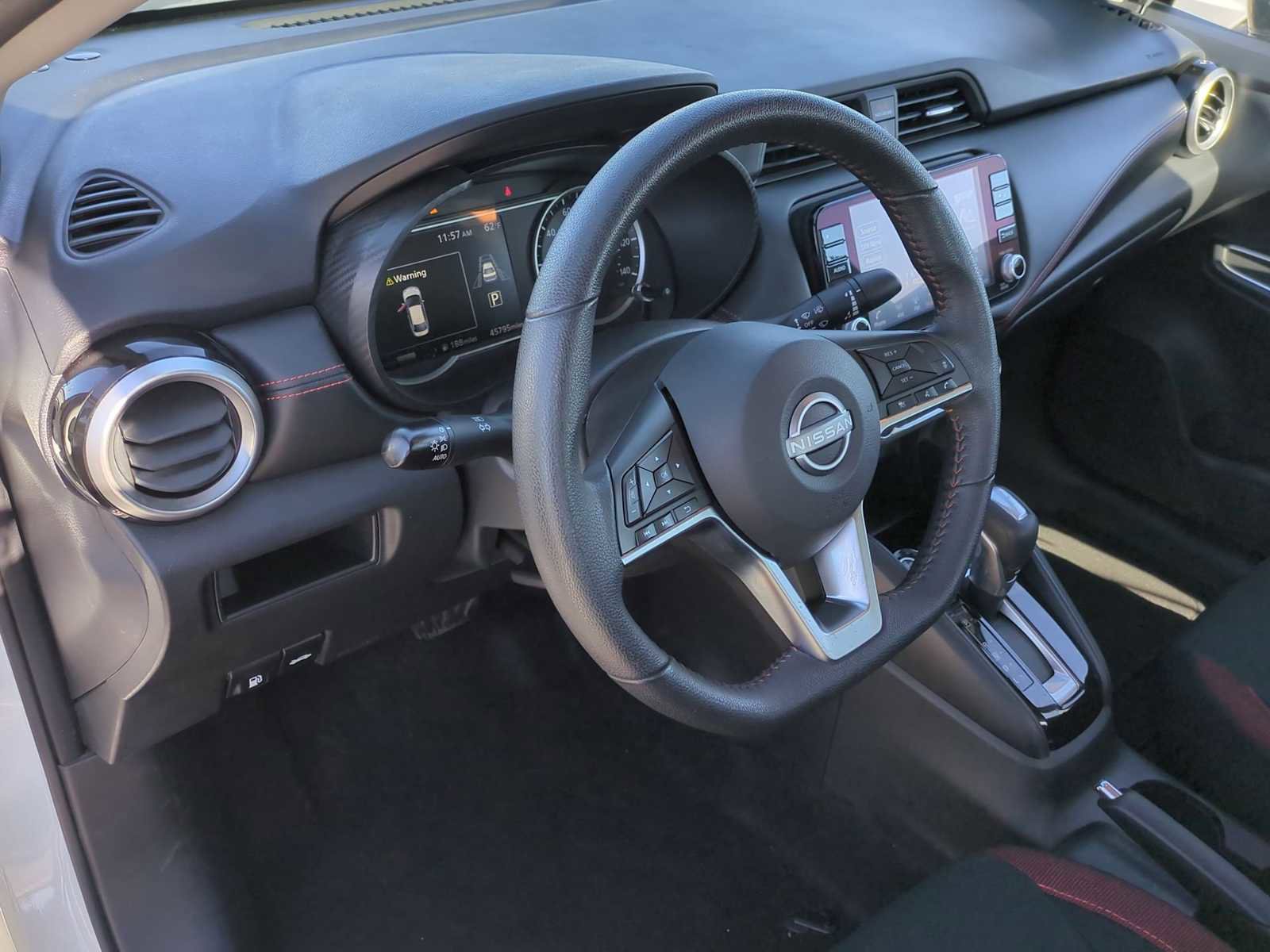 Used 2024 Nissan Versa SR image 10