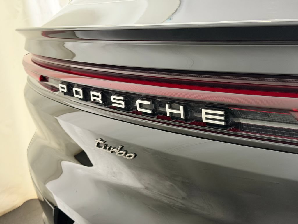 Certified 2025 Porsche Cayenne Turbo AWD/4WD image 25