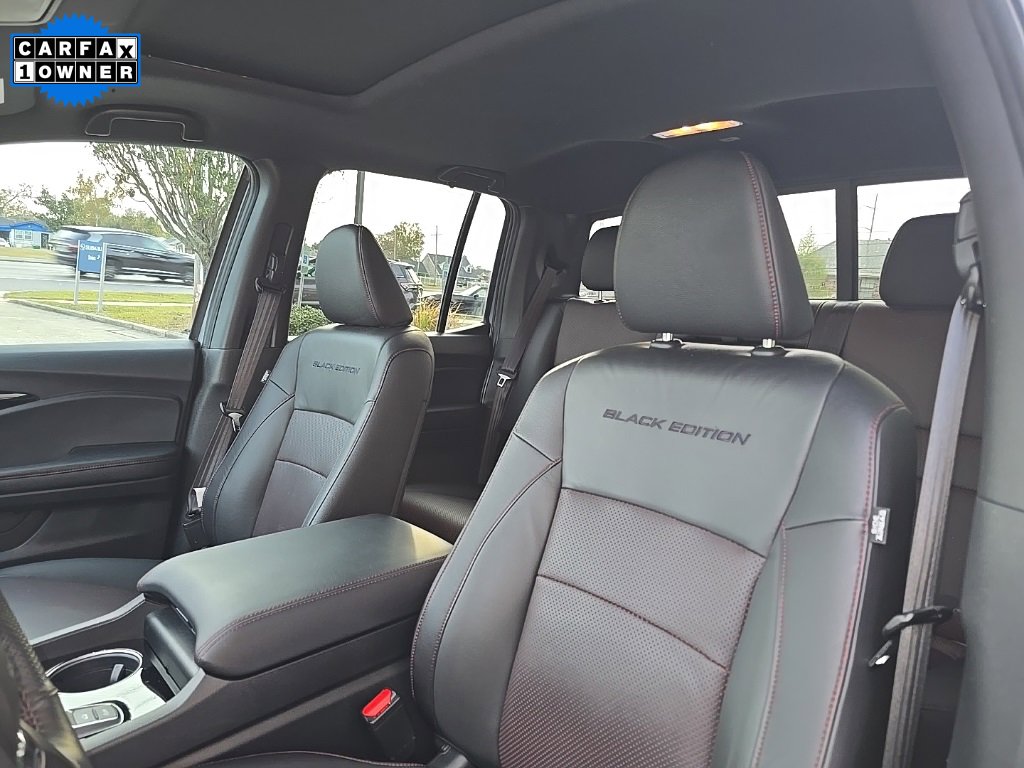 Used 2025 Honda Ridgeline Black Edition image 8