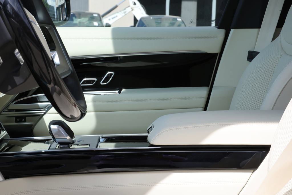New 2026 Land Rover Range Rover SE AWD/4WD image 23