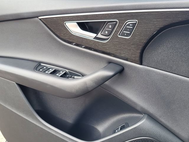 Used 2019 Audi Q8 Prestige AWD/4WD image 13