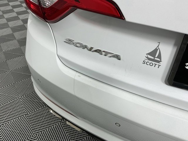 Used 2017 Hyundai Sonata Limited 2.0T FWD image 19