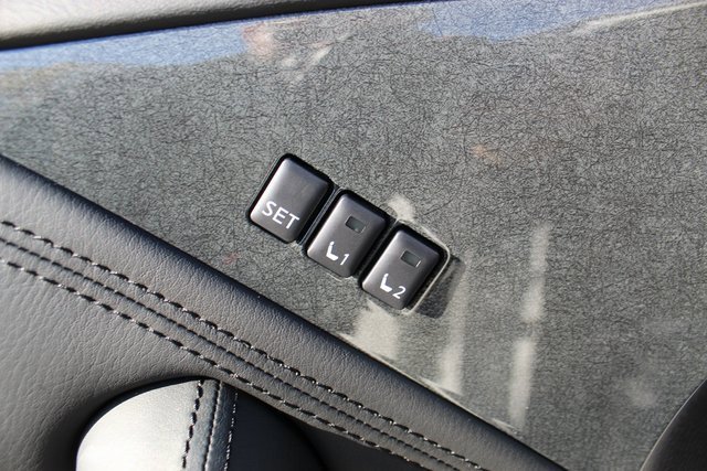 Used 2024 Nissan Armada SL w/ Midnight Edition Package image 10