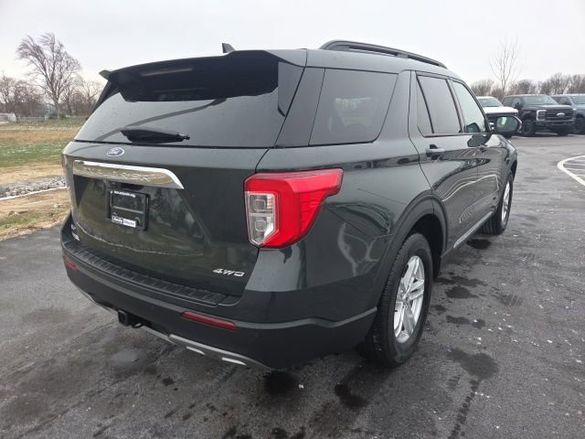 Used 2023 Ford Explorer XLT w/ Equipment Group 202A image 8