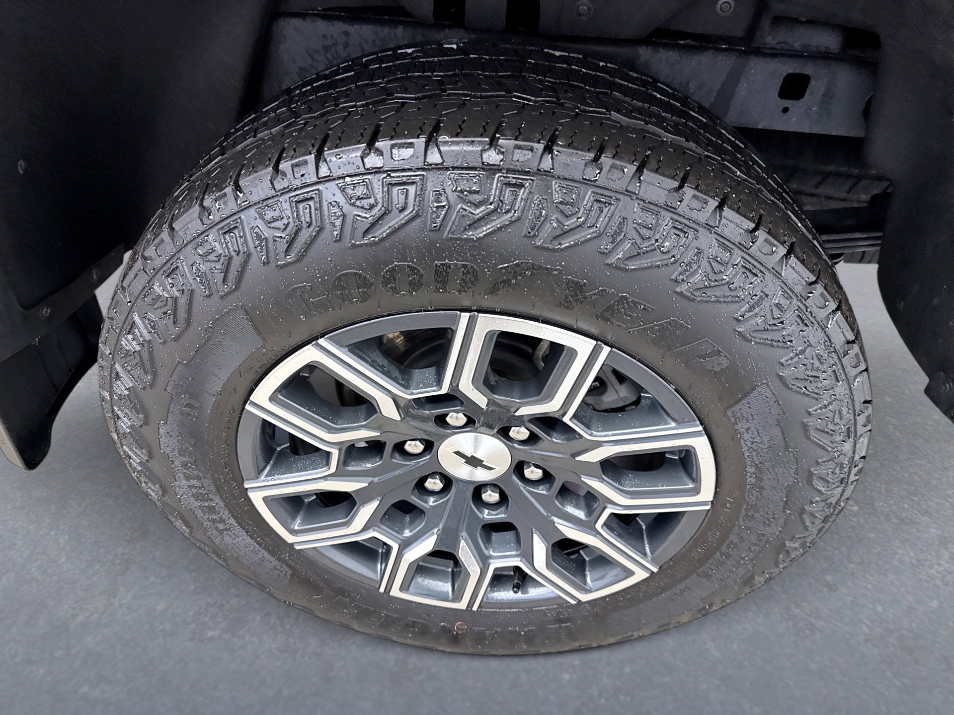 Used 2024 Chevrolet Colorado Z71 w/ Z71 Convenience Package 2 image 20