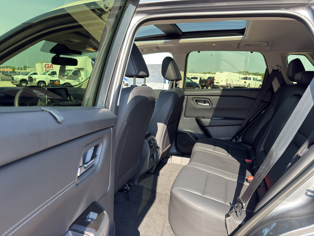 New 2026 Nissan Rogue SV w/ SV Premium Package image 30