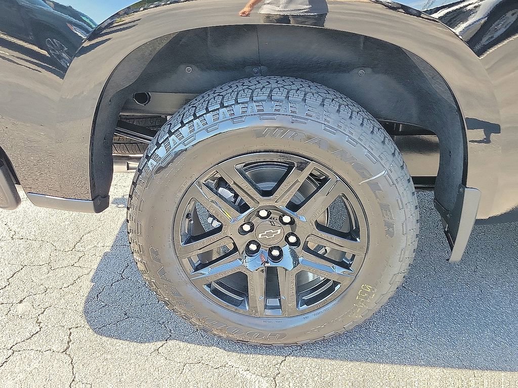 New 2026 Chevrolet Silverado 1500 High Country w/ Midnight Edition image 7