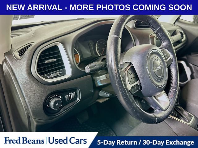 Used 2020 Jeep Renegade Latitude w/ Cold Weather Group AWD/4WD image 11