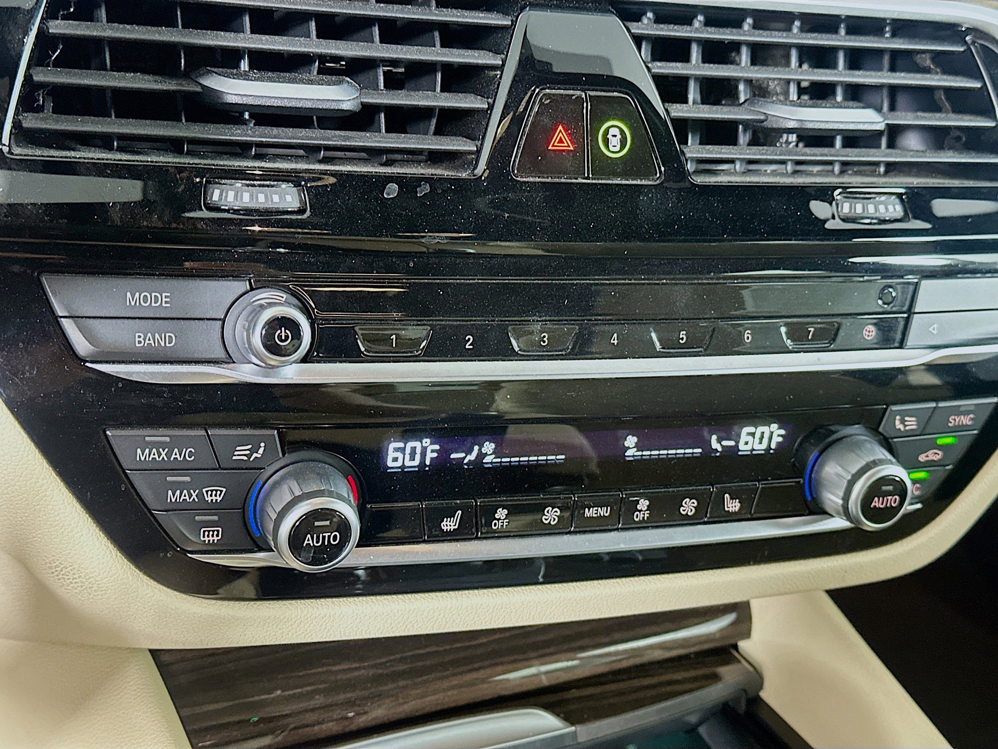 Used 2023 BMW 530e w/ Premium Package RWD image 24