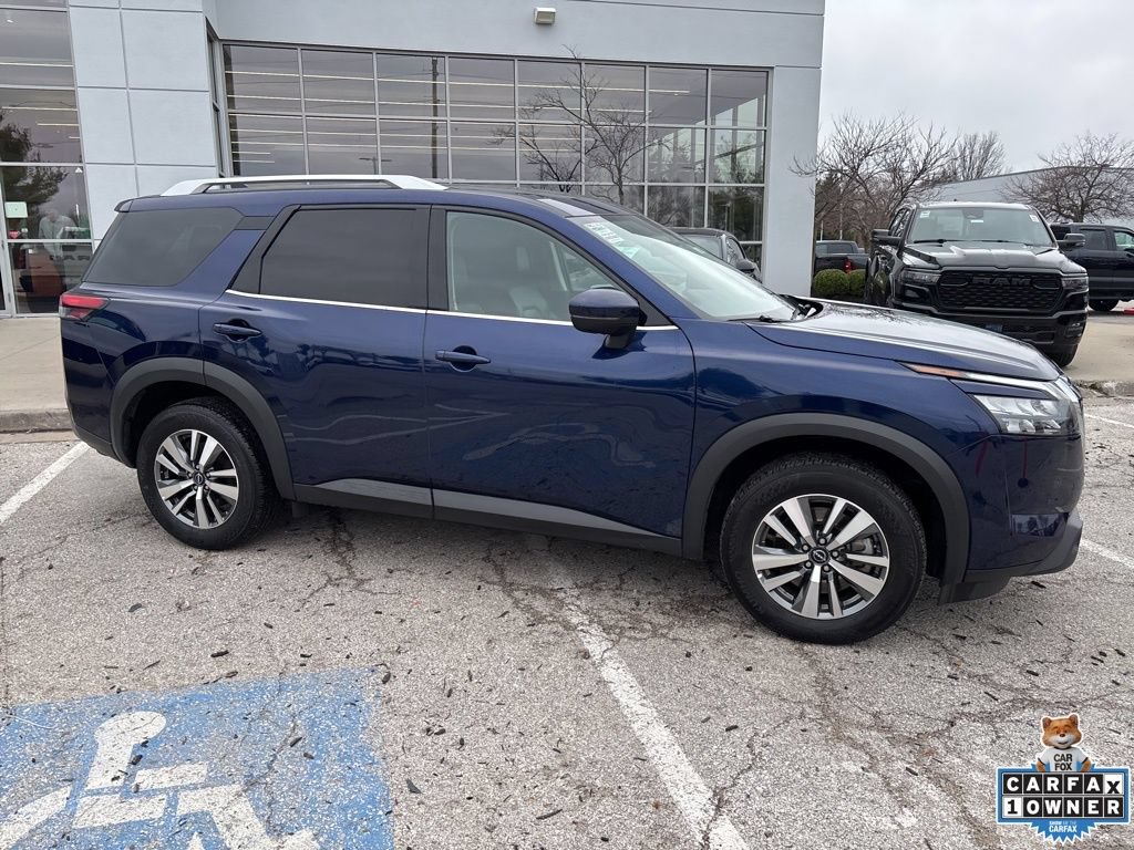 Used 2025 Nissan Pathfinder SL FWD image 38