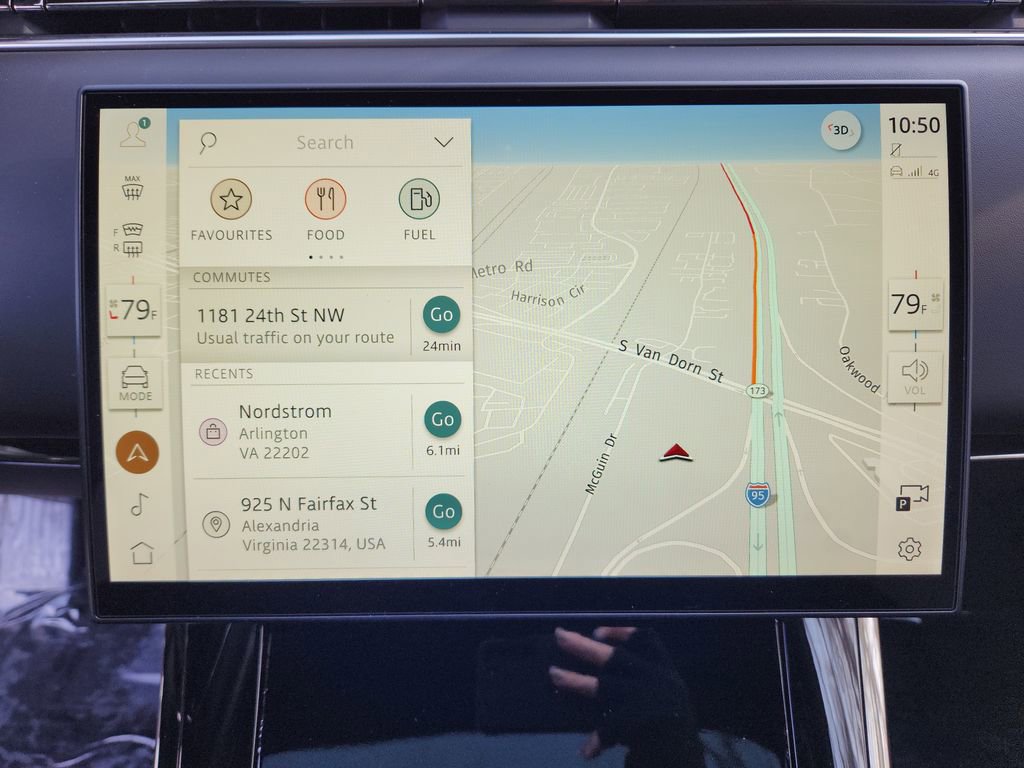 Used 2025 Land Rover Range Rover Sport SE image 22