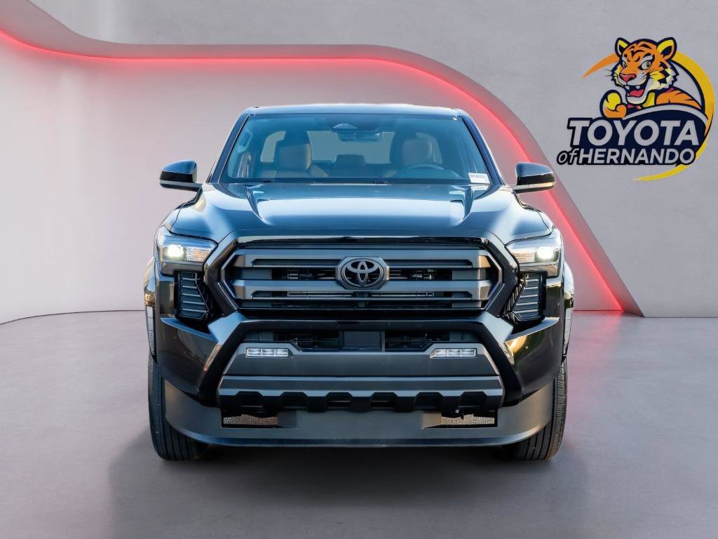 Certified 2025 Toyota Tacoma SR5 AWD/4WD image 2