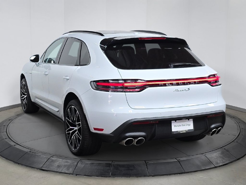 Certified 2026 Porsche Macan S AWD/4WD image 3