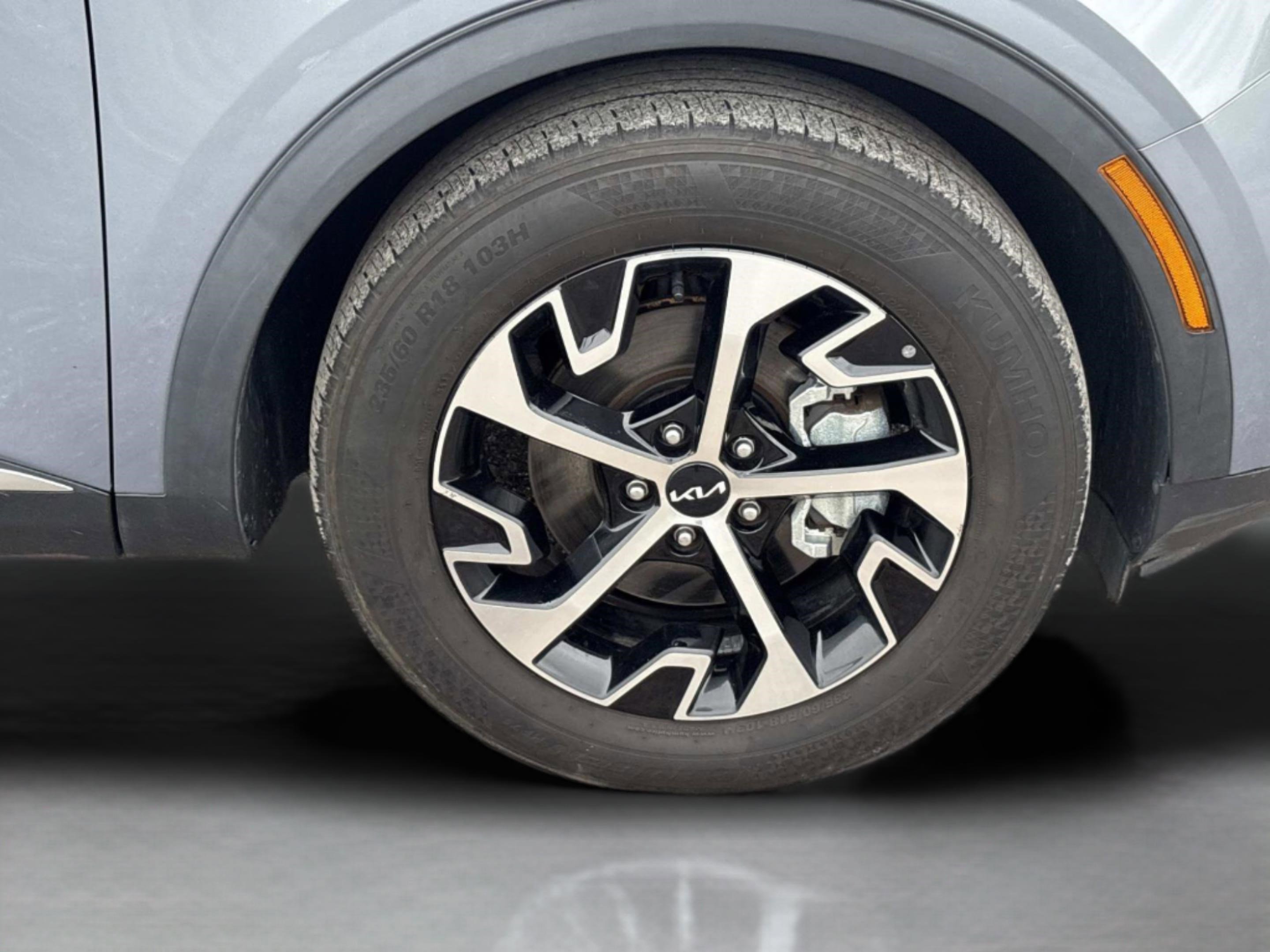 Used 2023 Kia Sportage EX image 9