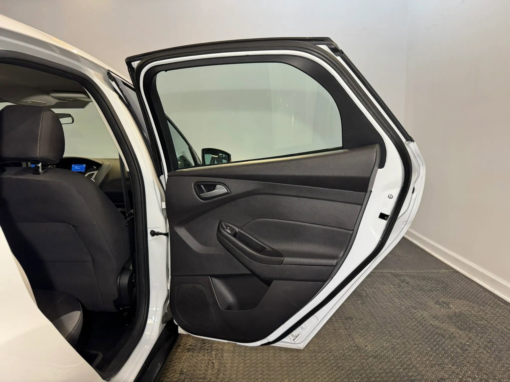 Used 2014 Ford Focus SE image 27