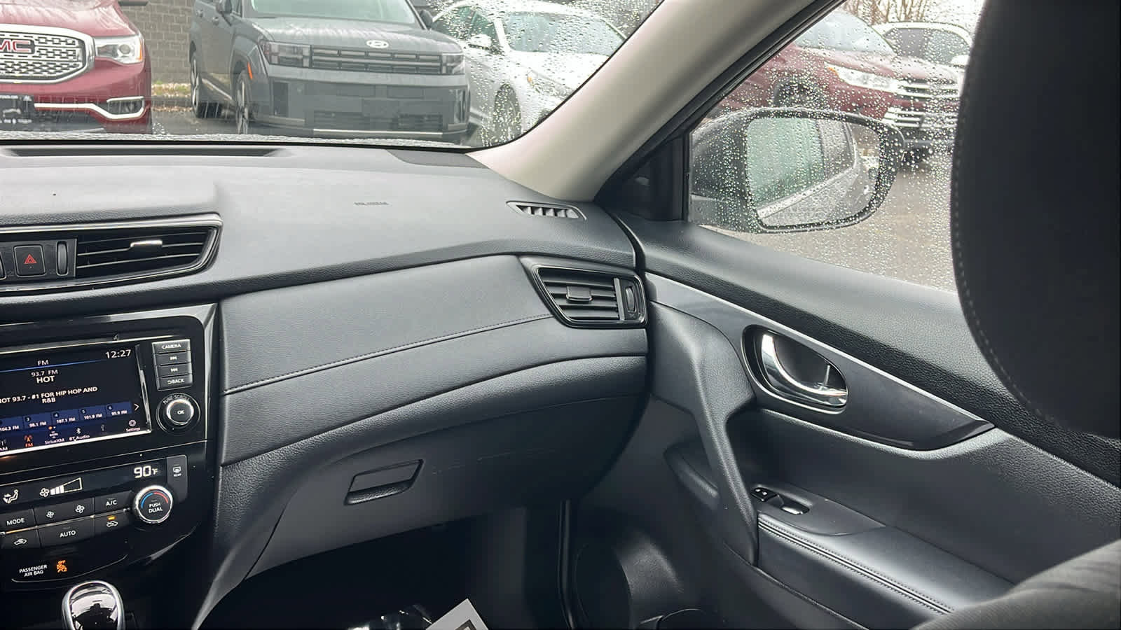 Used 2019 Nissan Rogue SV AWD/4WD image 22
