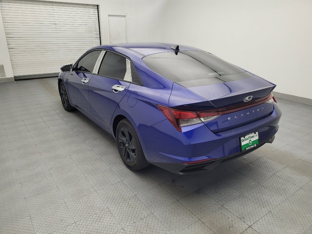Used 2023 Hyundai Elantra SEL FWD image 5