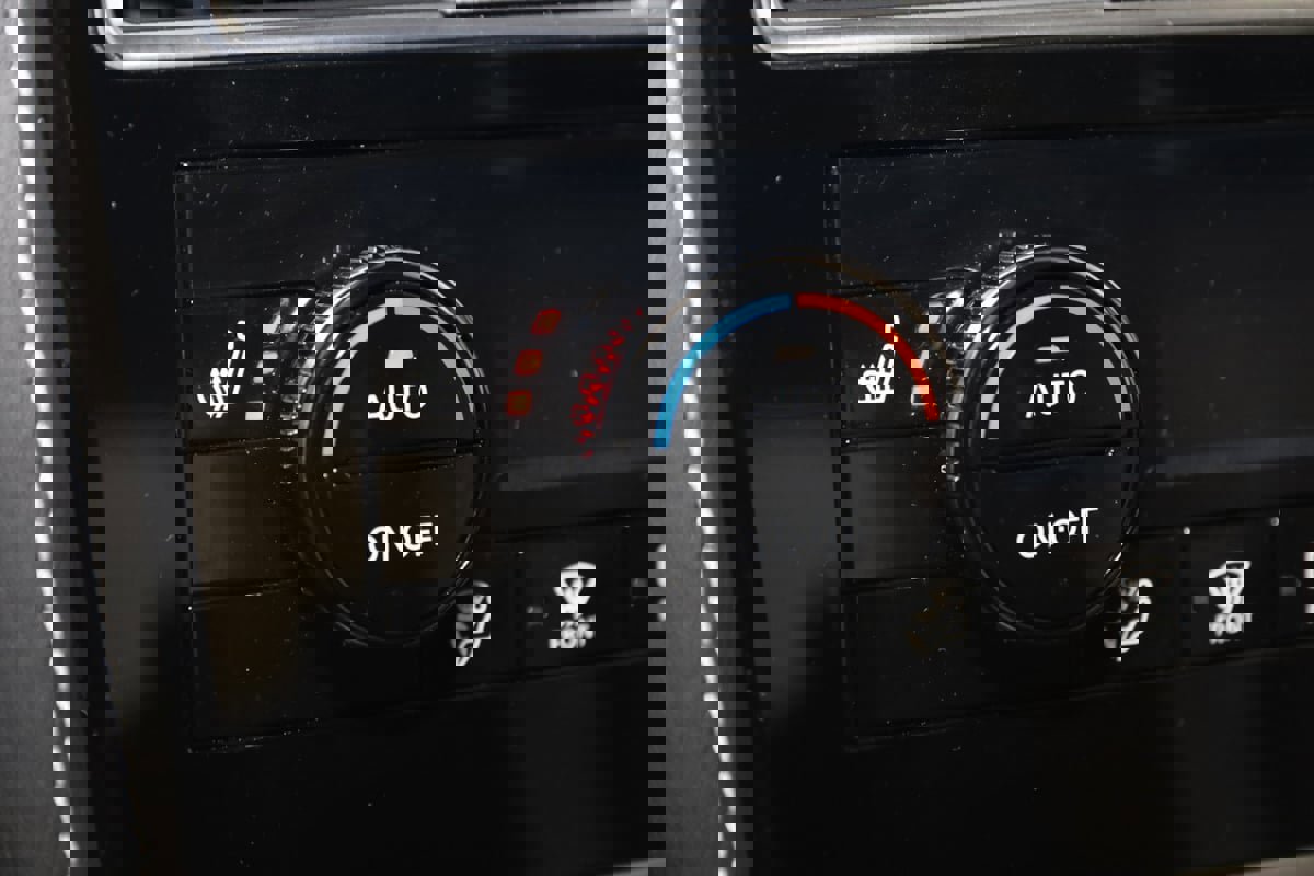 Used 2023 INFINITI QX80 Premium Select w/ All-Season Package image 8