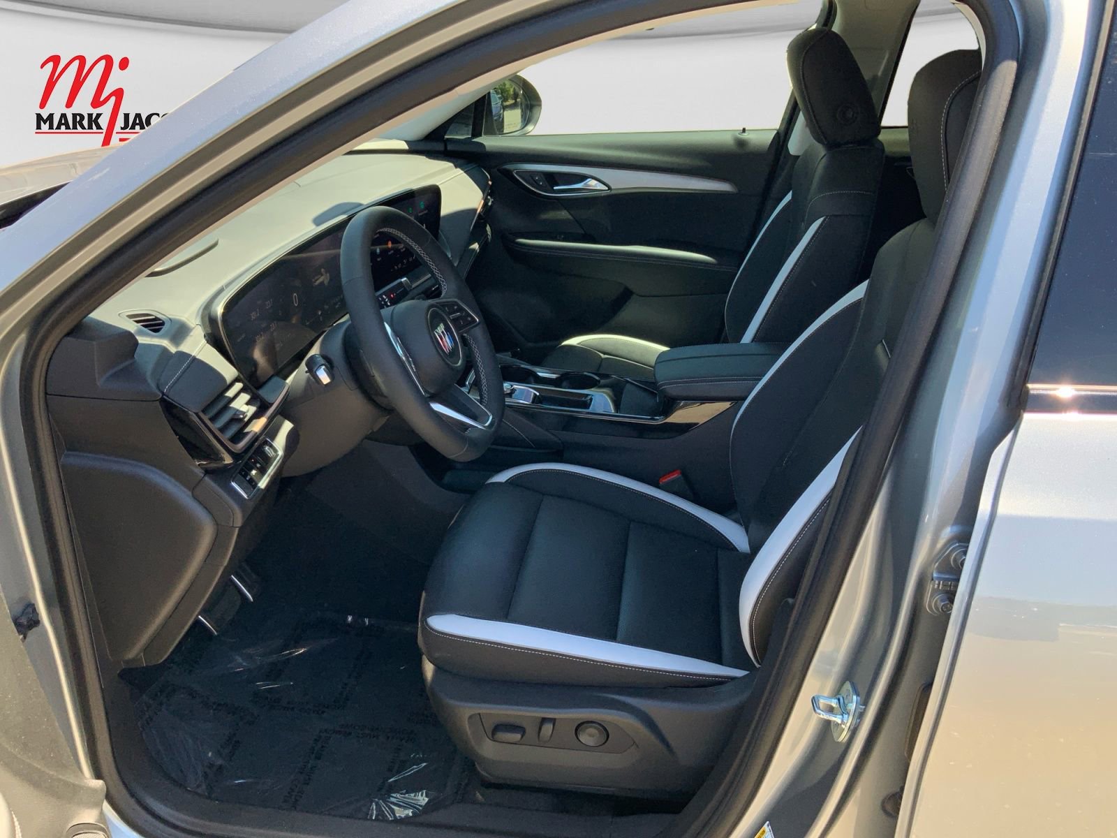 Used 2025 Buick Envision Sport Touring AWD/4WD image 16