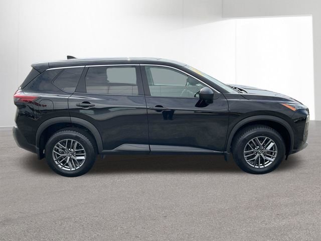 Used 2023 Nissan Rogue S image 30