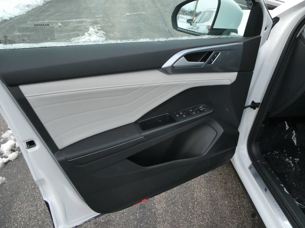 New 2026 Volkswagen Taos SEL AWD/4WD image 29