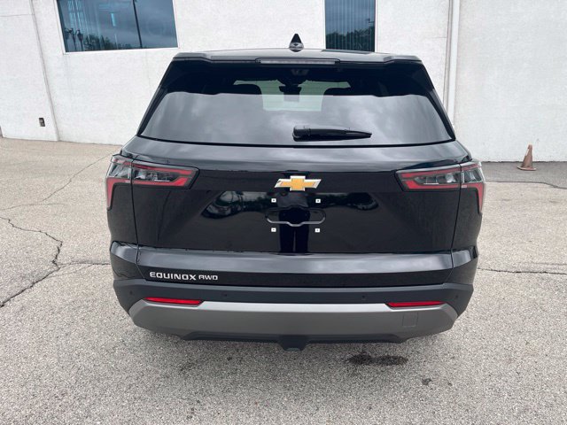 New 2027 Chevrolet Equinox LT w/ Convenience Package II AWD/4WD image 4