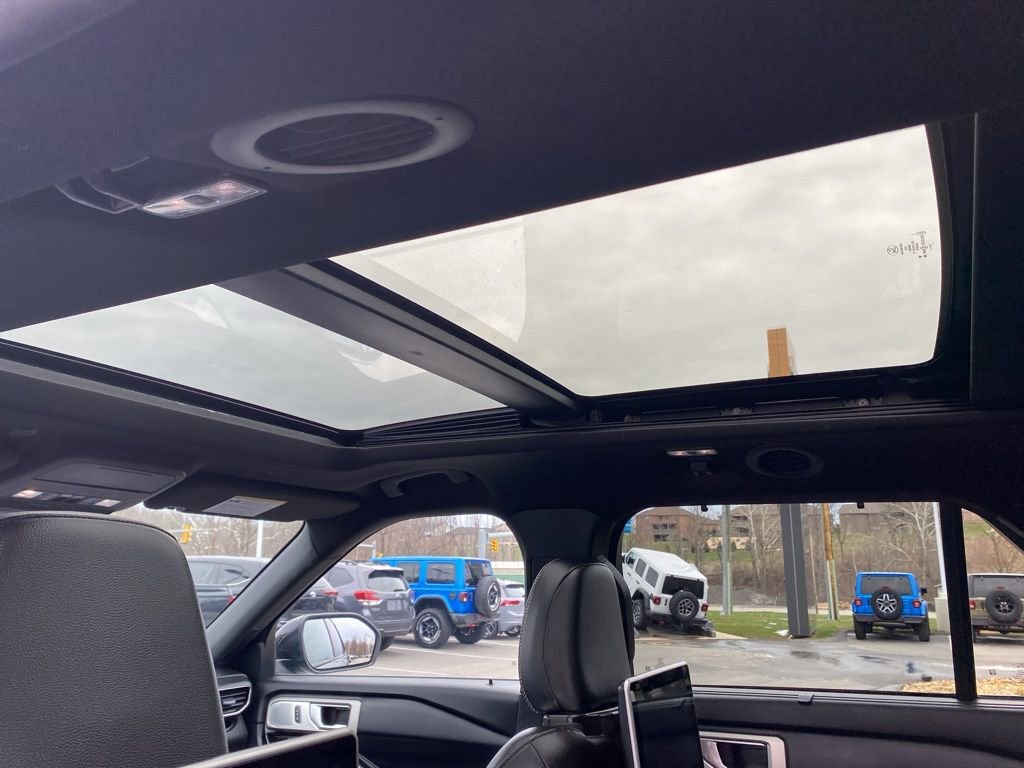 Used 2023 Ford Explorer ST w/ Equipment Group 401A AWD/4WD image 26