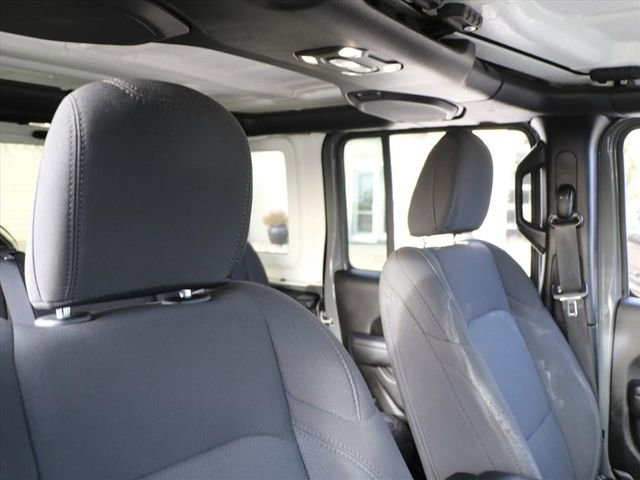 Used 2023 Jeep Wrangler Sport S image 8