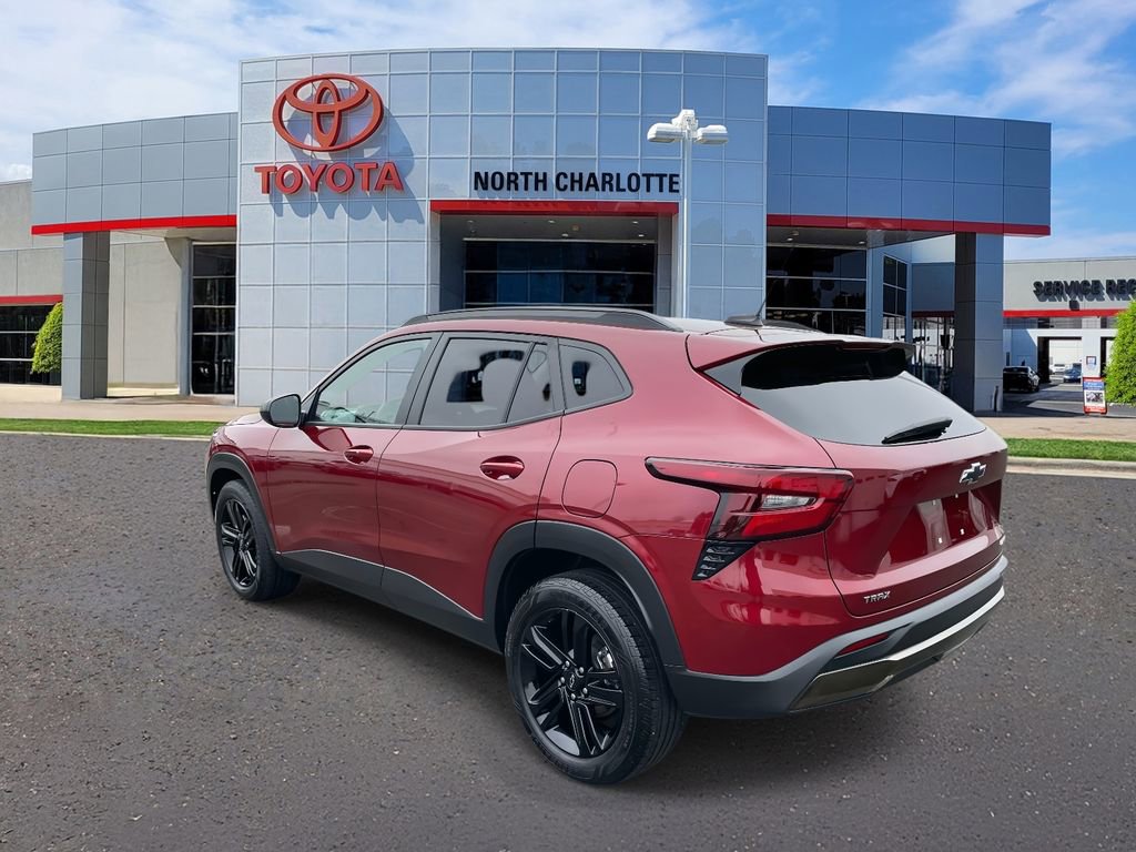 Used 2024 Chevrolet Trax ACTIV w/ Sunroof Package image 8