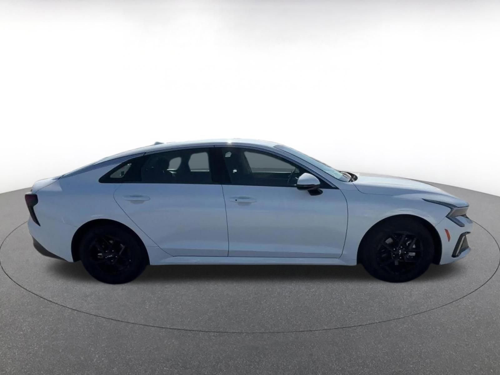 Used 2025 Kia K5 LXS image 16