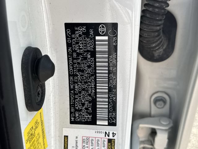 Used 2020 Toyota C-HR LE FWD image 32