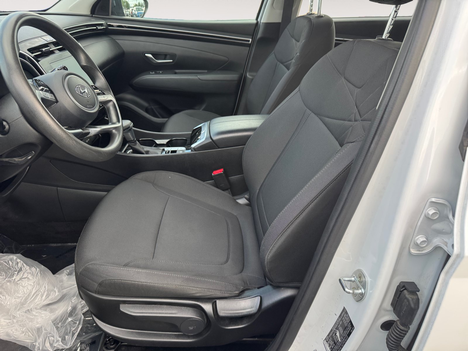 Used 2023 Hyundai Tucson SE AWD/4WD image 9