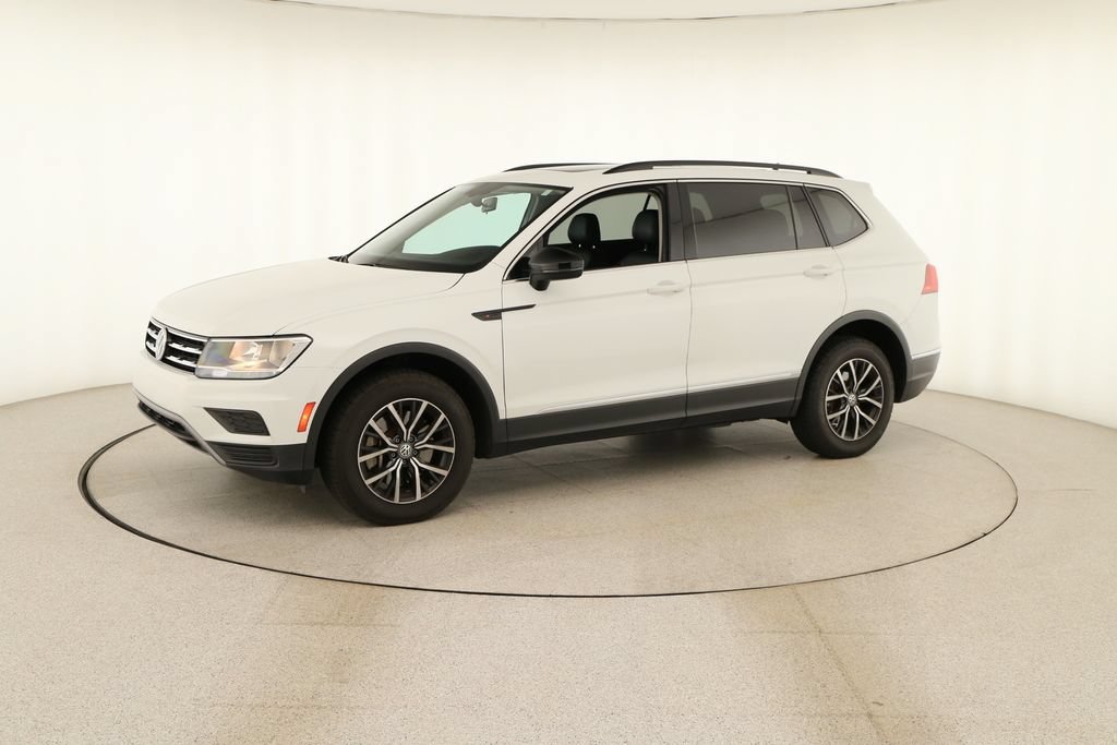 Used 2018 Volkswagen Tiguan SE w/ Panoramic Sunroof Package AWD/4WD image 13