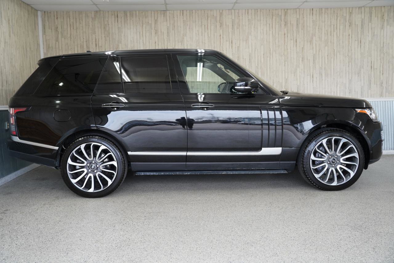 Used 2016 Land Rover Range Rover Autobiography image 6