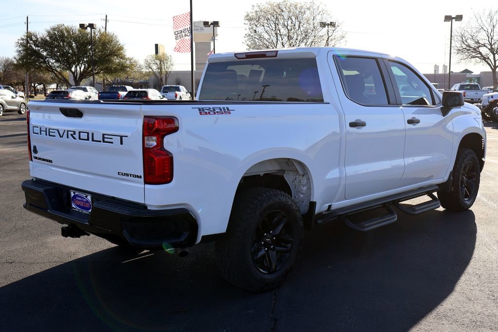 Used 2024 Chevrolet Silverado 1500 Custom Trail Boss w/ LPO, Dark Essentials Package AWD/4WD image 16
