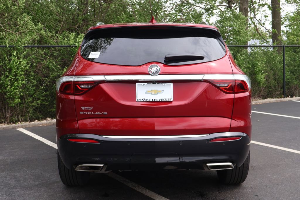 Used 2024 Buick Enclave Essence FWD image 7