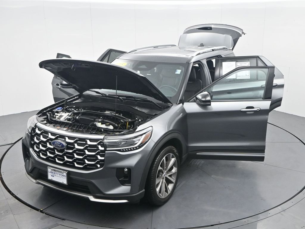 Used 2025 Ford Explorer Platinum w/ Ultimate Package image 43