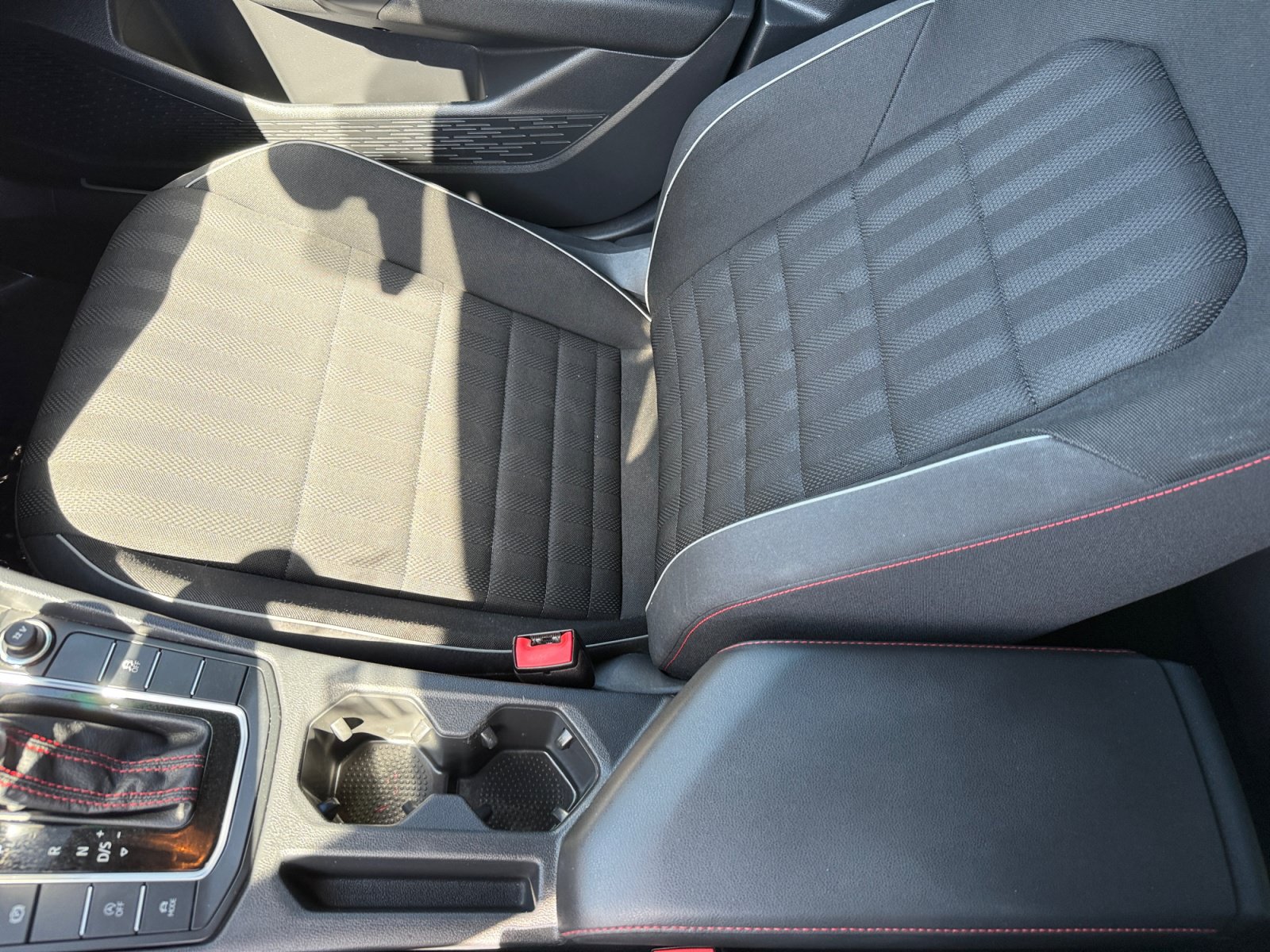 Used 2019 Volkswagen Jetta GLI FWD image 14