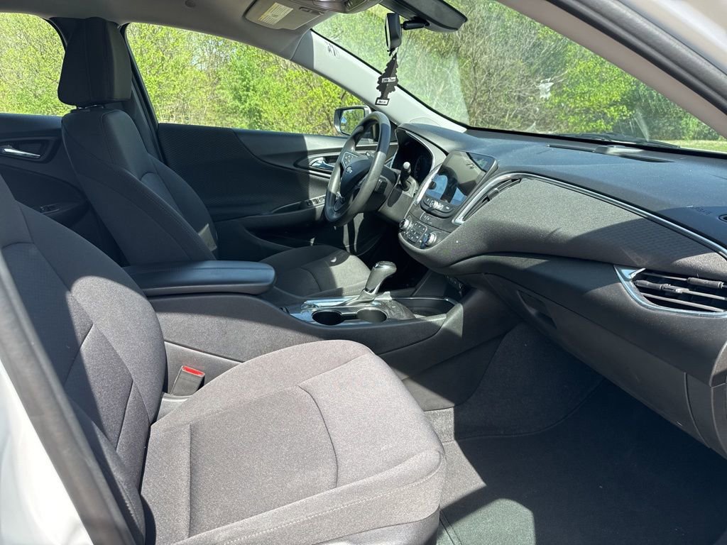 Used 2020 Chevrolet Malibu LT image 6