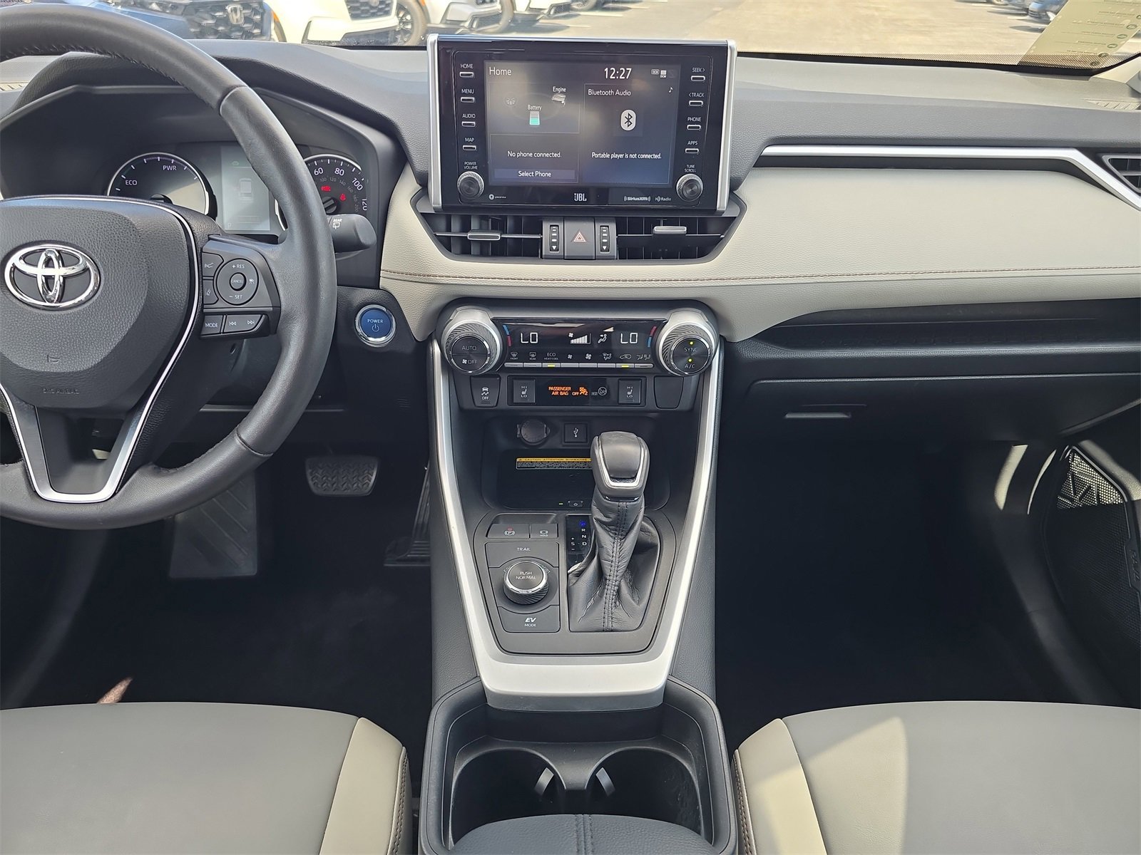 Used 2021 Toyota RAV4 XLE Premium image 11