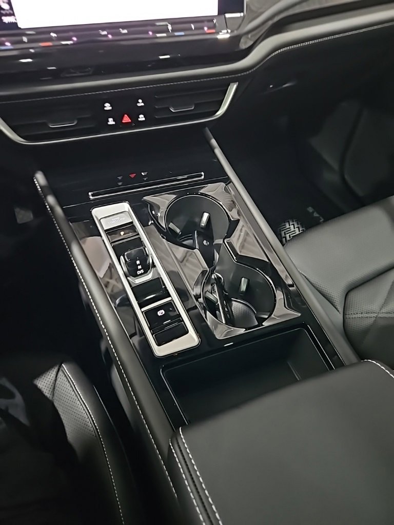 New 2026 Volkswagen Atlas SE image 34