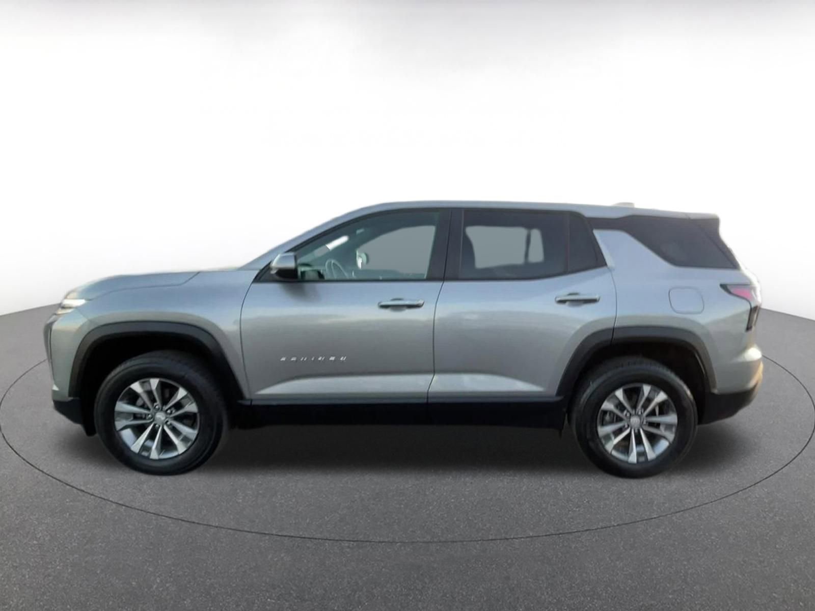 Used 2025 Chevrolet Equinox LT image 9