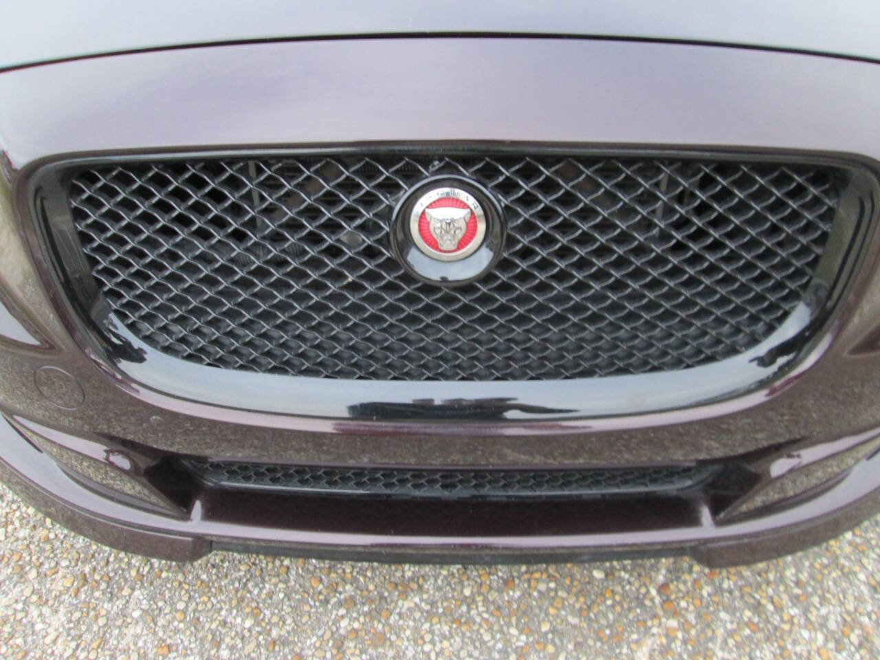 Used 2015 Jaguar XJ image 40